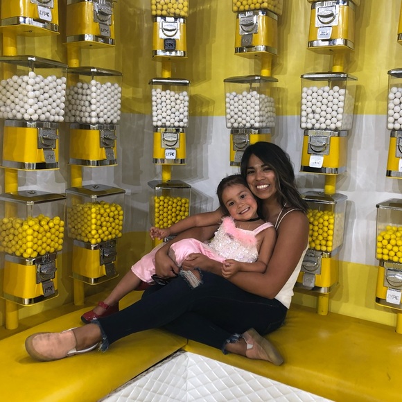 Meet Your Posher, Tabitha! - Picture 5 of 8